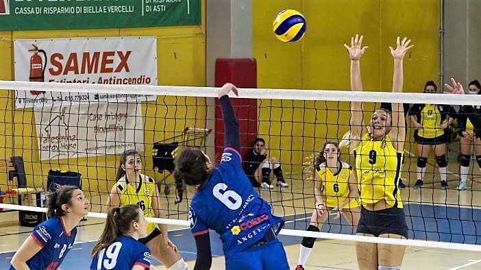 Scopri di più sull'articolo A Verbania bonprix TeamVolley scrive l’ottava sinfonia: decisivo il tie-break per la testa della classifica.
