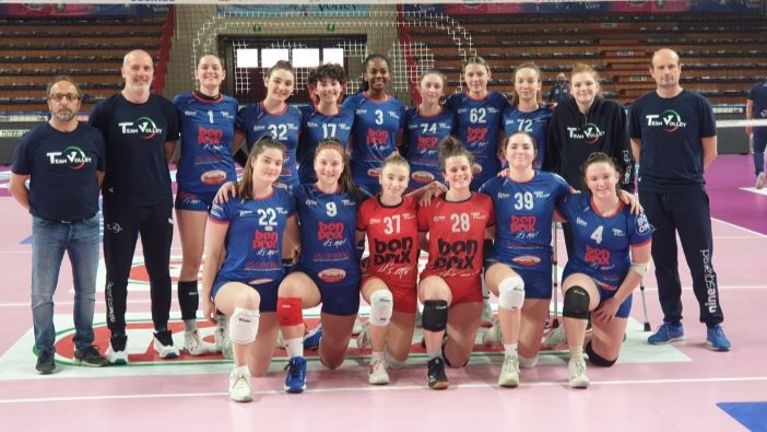 Al momento stai visualizzando Final Four U18 Eccellenza: bonprix TeamVolley incerottata si sveglia dal sogno solo al tie-break della finalissima