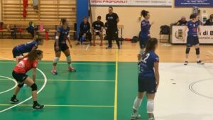Scopri di più sull'articolo Aria di derby al PalaSarselli: l’amichevole tra Virtus e TeamVolley finisce al tie-break, sorridono le biancoblù