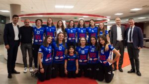 Scopri di più sull'articolo Il TeamVolley presenta la stagione sportiva 2022/23 e le nuove divise biancoblù