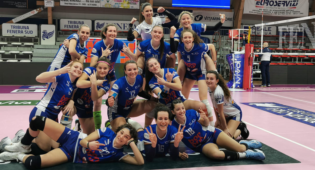 Al momento stai visualizzando Il Teamvolley prosegue nel suo ottimo momento di forma aggiungendo un altro mattone alla salvezza