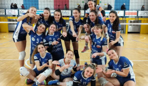 Scopri di più sull'articolo Il Bonprix Teamvolley riparte con il piede giusto: 3-2 nella battaglia di Trecate